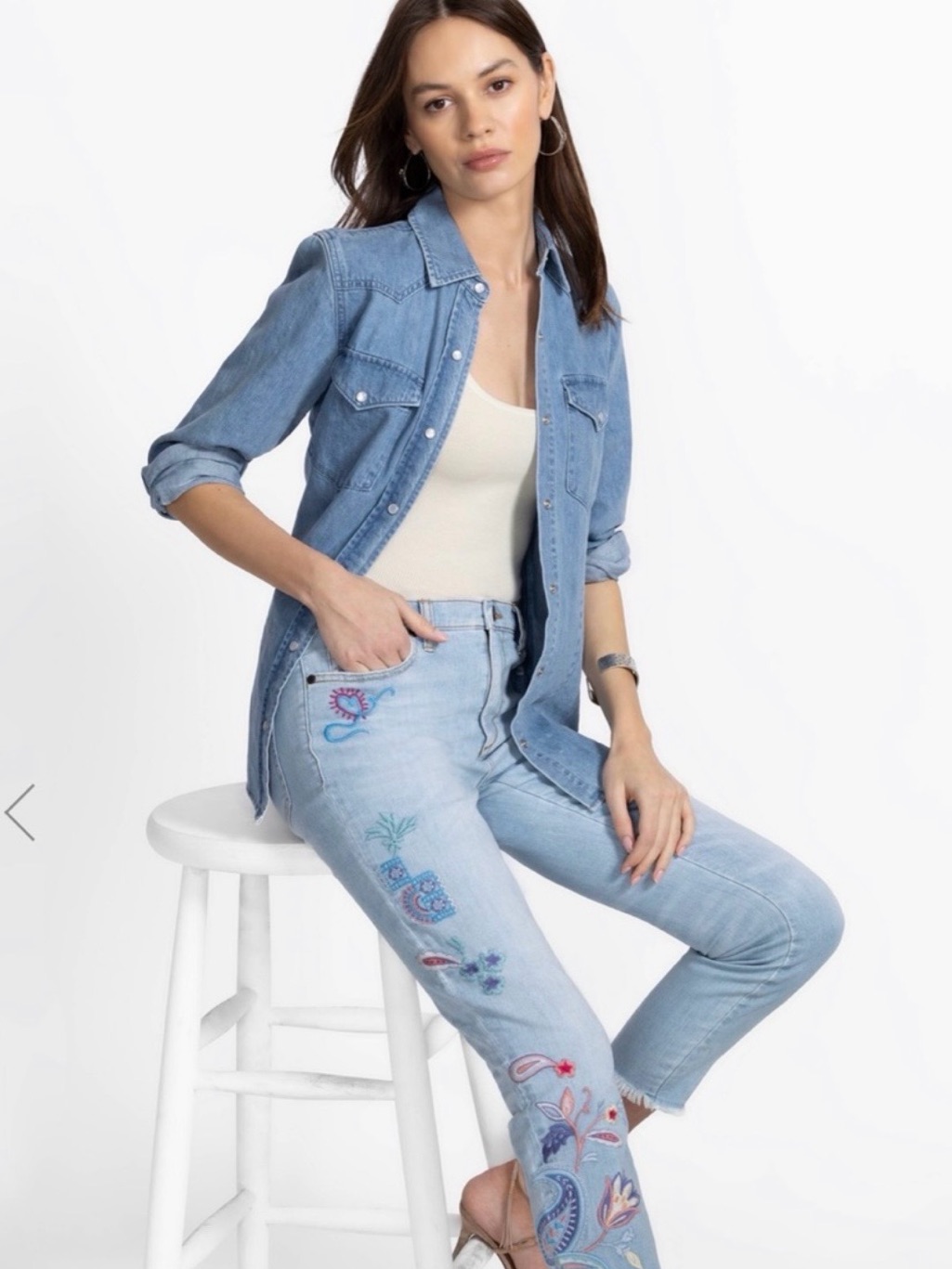 Johnny Was Neilly Embroidered Cropped Skinny Jeans - Sz 33